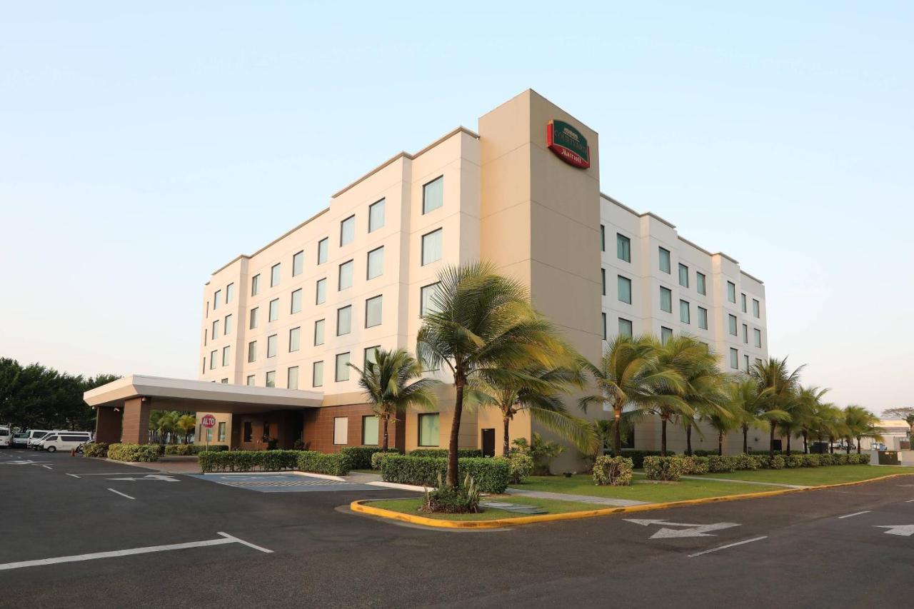 Courtyard By Marriott Panama Metromall Токумен Экстерьер фото