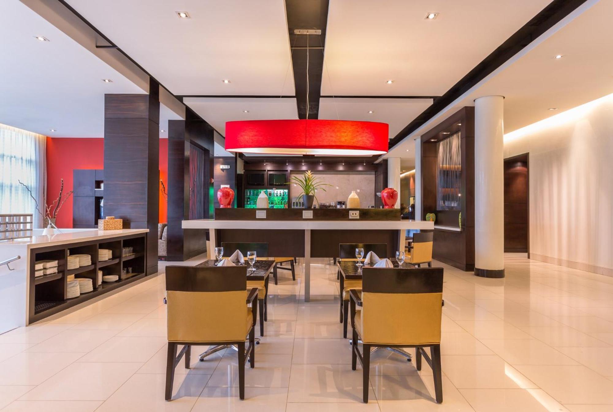 Courtyard By Marriott Panama Metromall Токумен Экстерьер фото