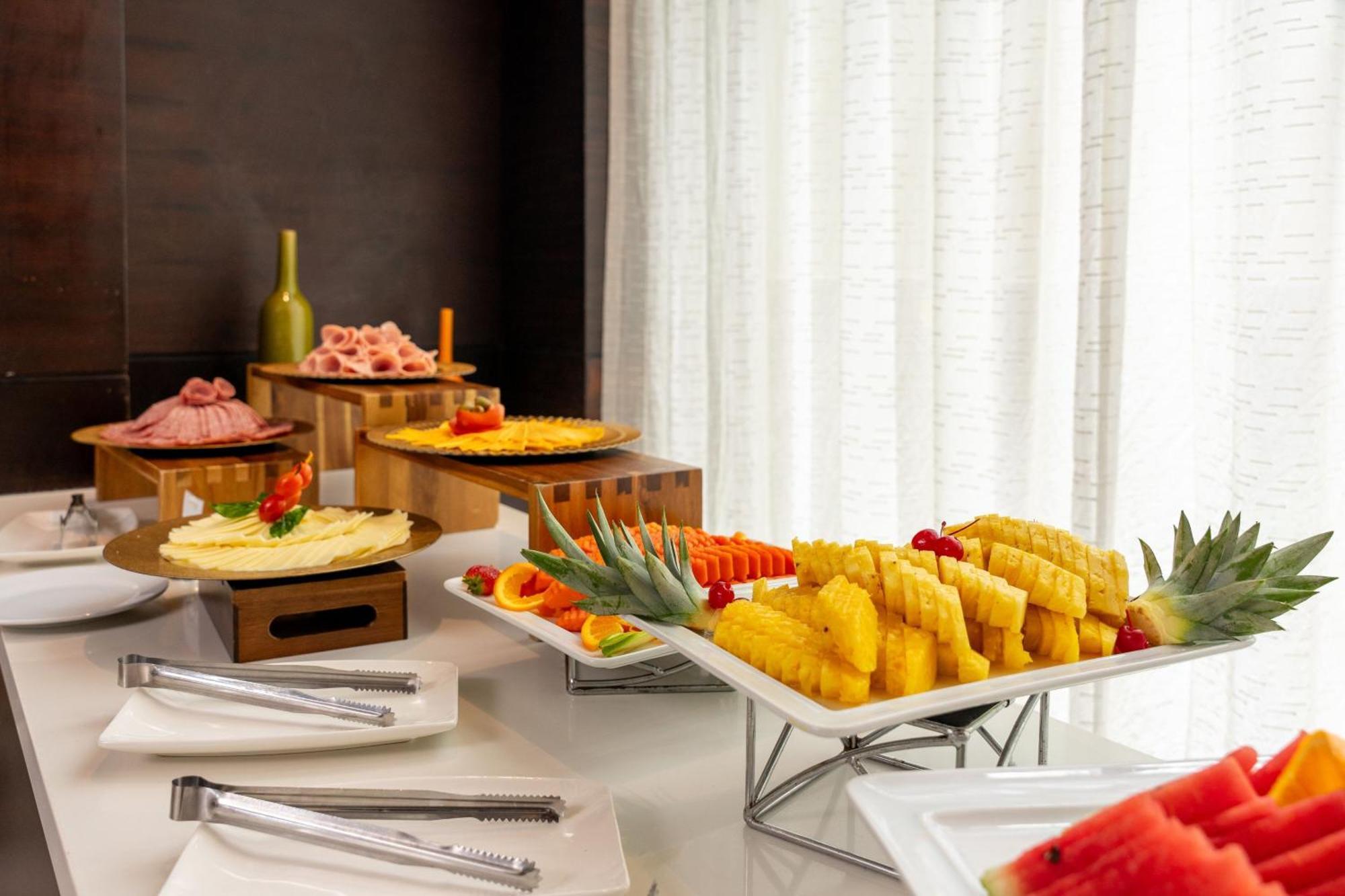 Courtyard By Marriott Panama Metromall Токумен Экстерьер фото