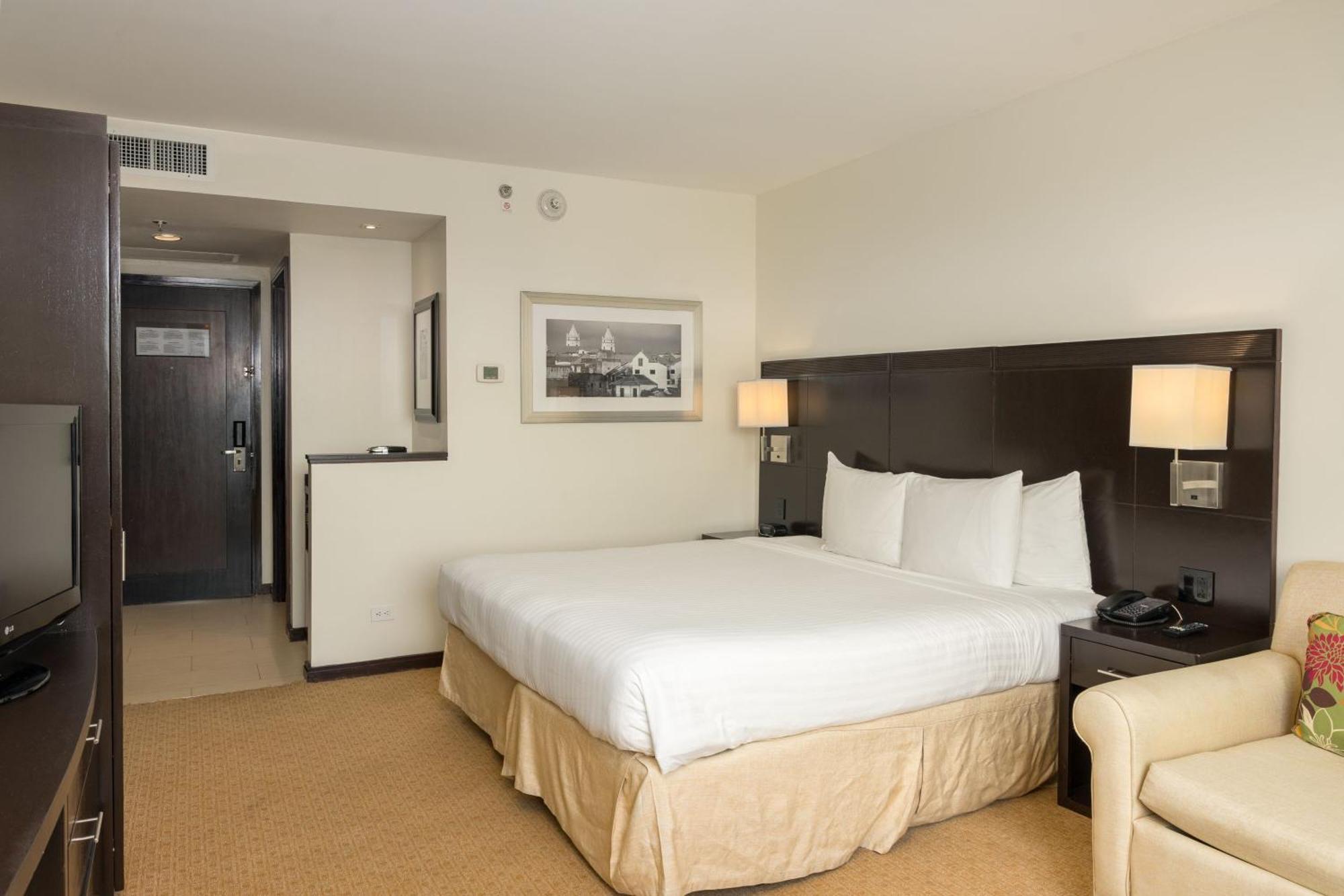 Courtyard By Marriott Panama Metromall Токумен Экстерьер фото