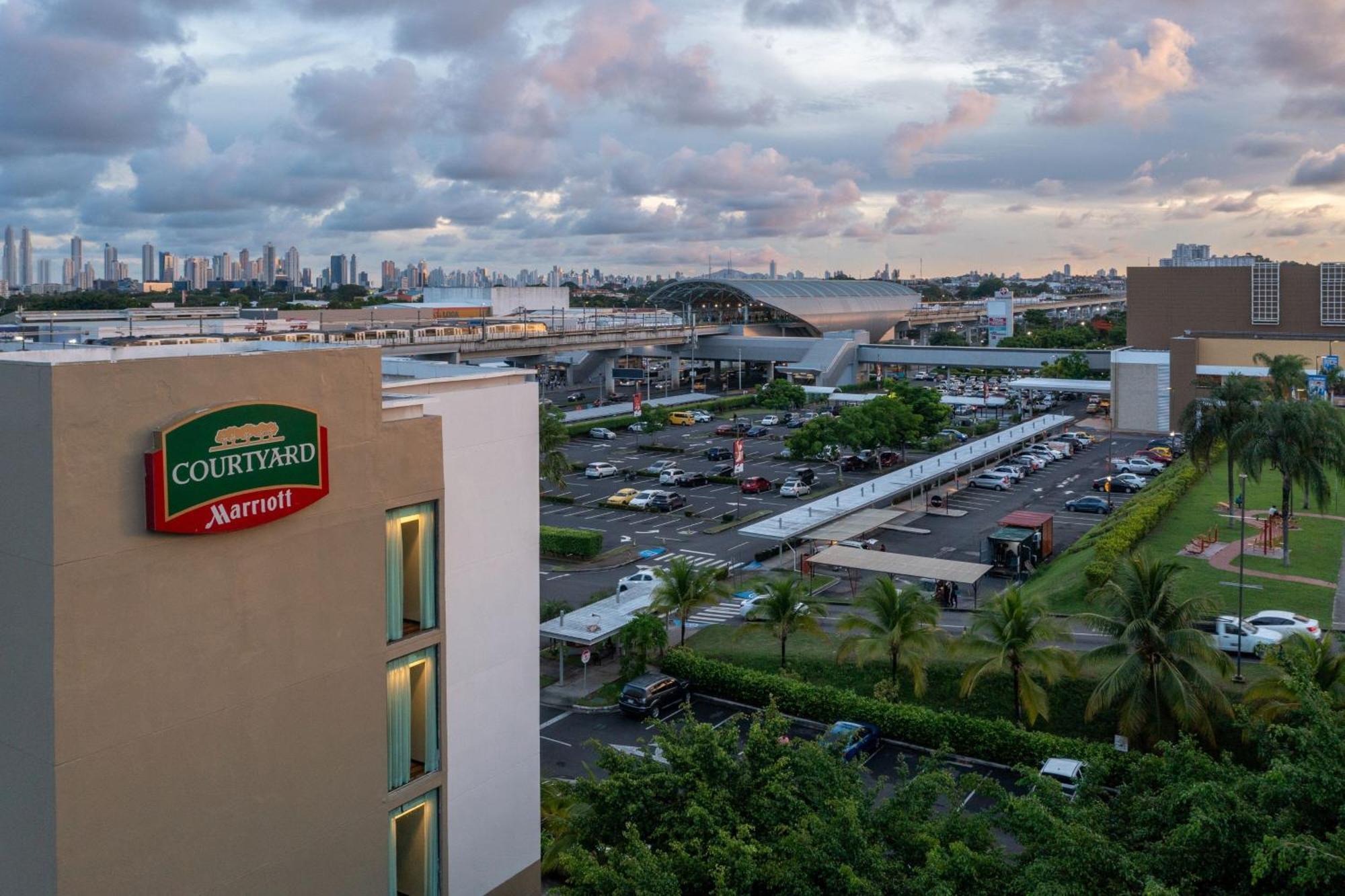 Courtyard By Marriott Panama Metromall Токумен Экстерьер фото